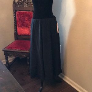 NWT Dressbarn size 14 skirt
